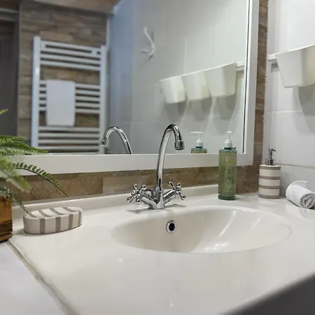 Cote Cour - Voute By Prim0 C0nciergerie